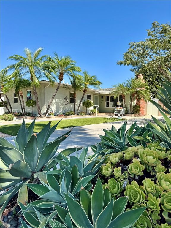 2019 Valencia, Santa Ana, CA 92706 — exterior