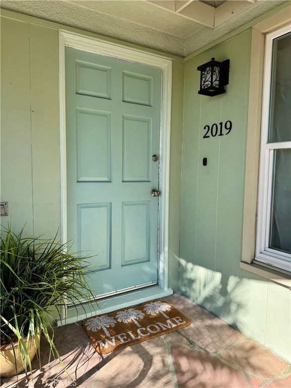2019 Valencia, Santa Ana, CA 92706 — photo 5