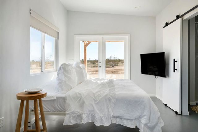 2250 Delgada Avenue, Landers, CA 92285