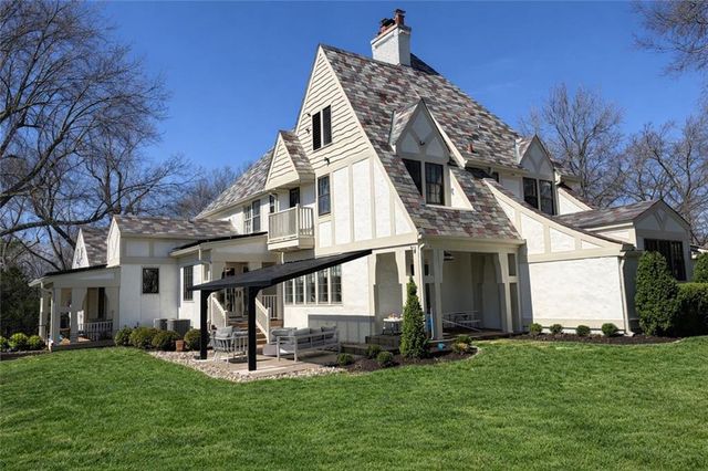 1239 W 63rd Street, Kansas City, MO 64113