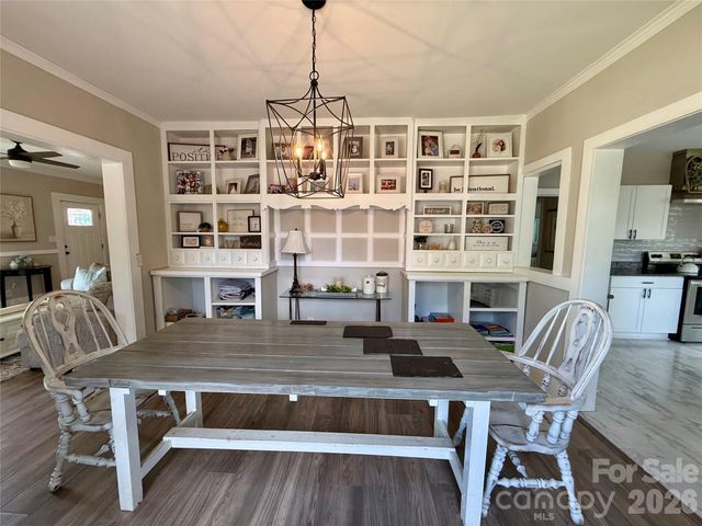 2709 N Main Avenue, Newton, NC 28658