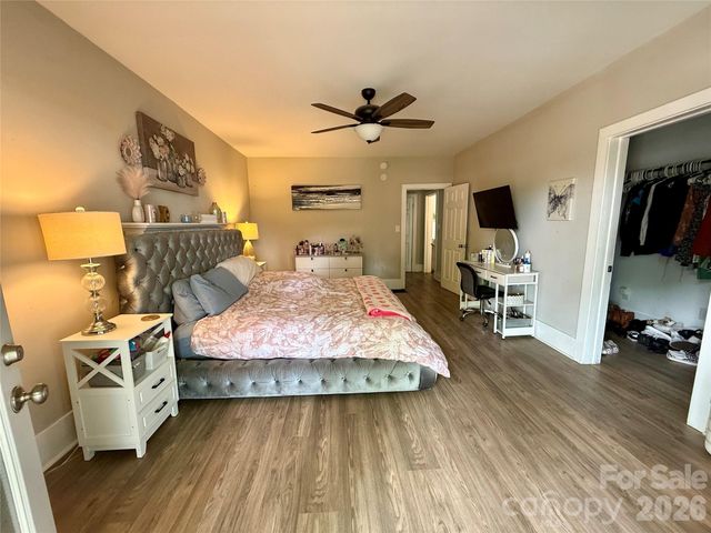 2709 N Main Avenue, Newton, NC 28658