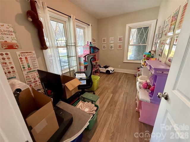 2709 N Main Avenue, Newton, NC 28658