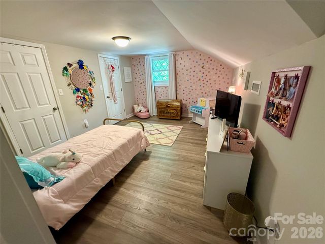2709 N Main Avenue, Newton, NC 28658