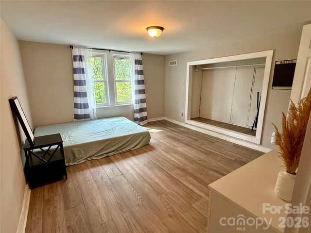 2709 N Main Avenue, Newton, NC 28658