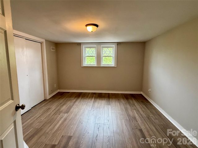2709 N Main Avenue, Newton, NC 28658