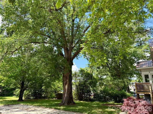 2709 N Main Avenue, Newton, NC 28658