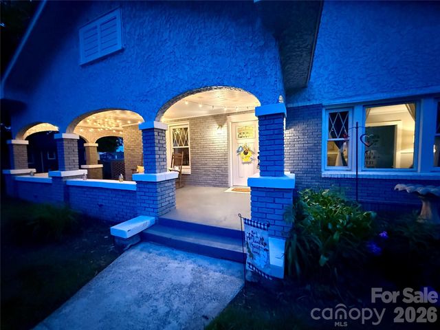 2709 N Main Avenue, Newton, NC 28658