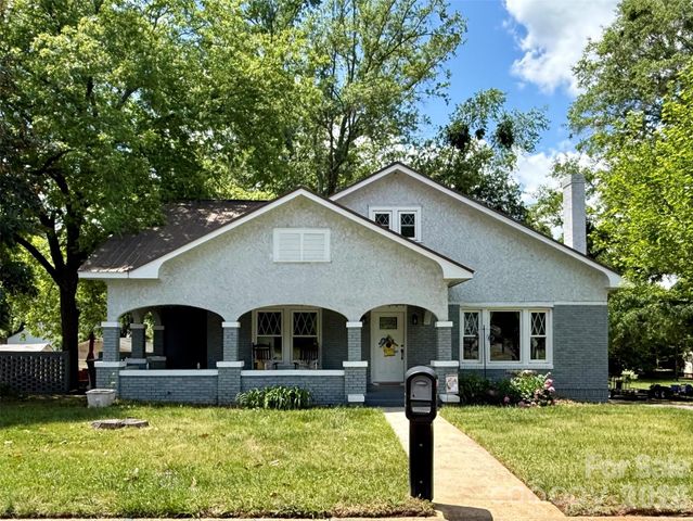 2709 N Main Avenue, Newton, NC 28658