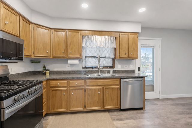 543 Norman Drive, Cary, IL 60013