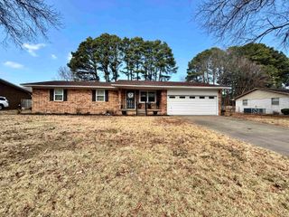 6 Apache Drive, Searcy, AR 72143