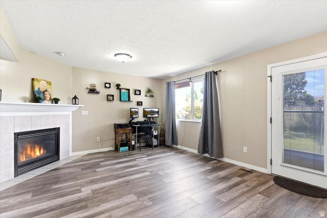 1016 N 525 W, Clinton, UT 84015