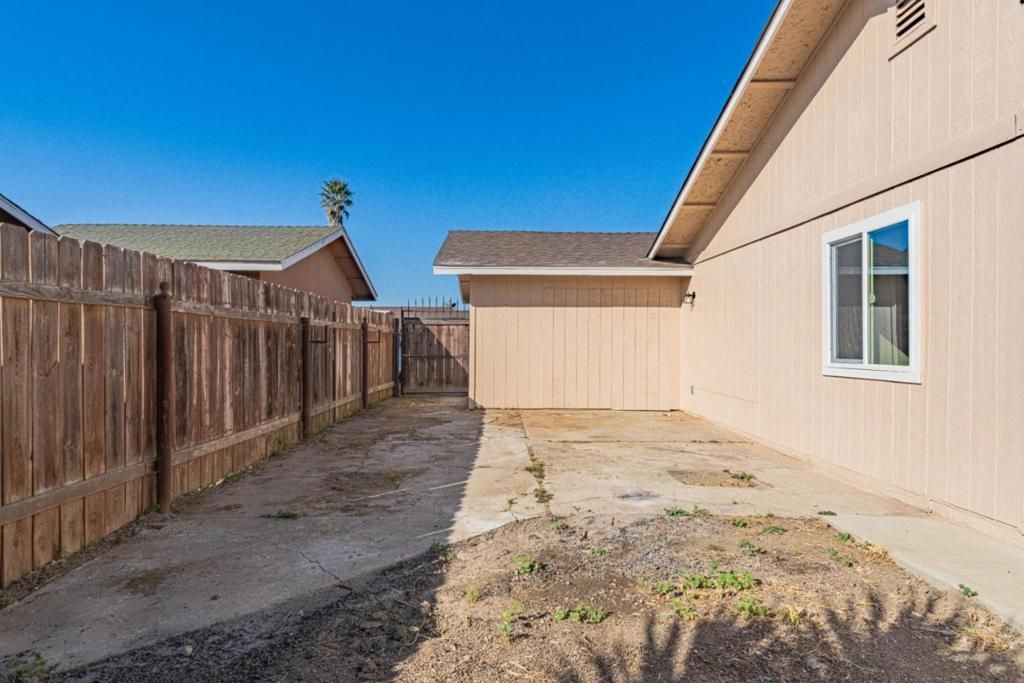 Image 28 of property listing at 614 Maple Street, King City, CA 93930