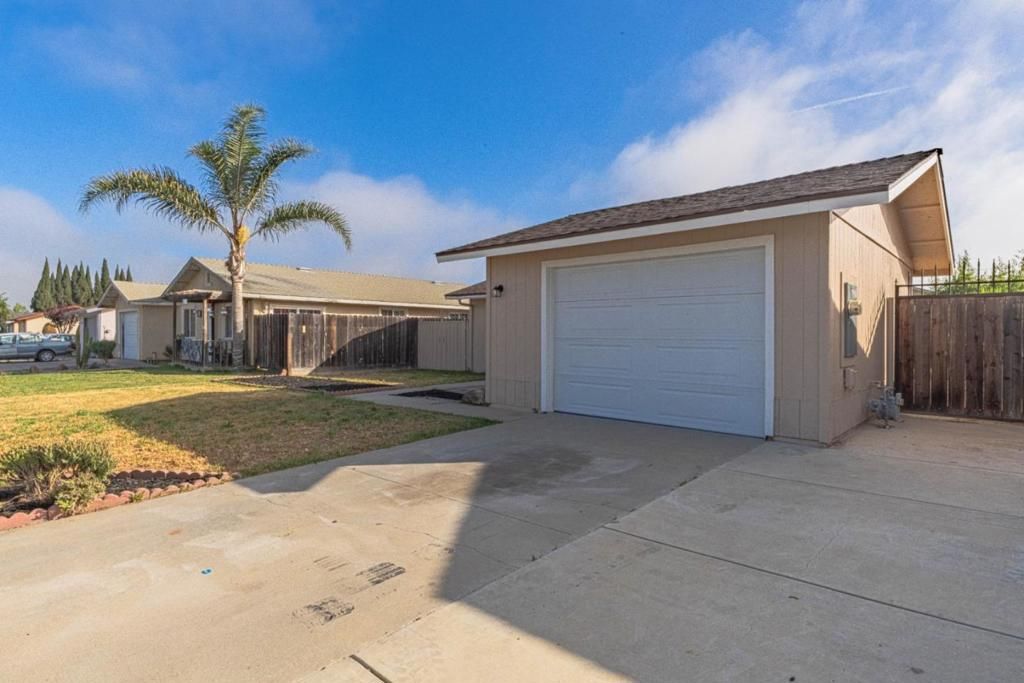 Image 33 of property listing at 614 Maple Street, King City, CA 93930