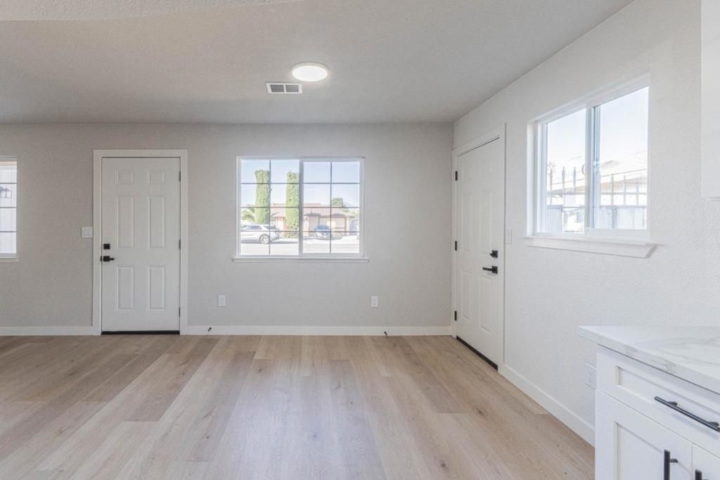 Image 9 of property listing at 614 Maple Street, King City, CA 93930