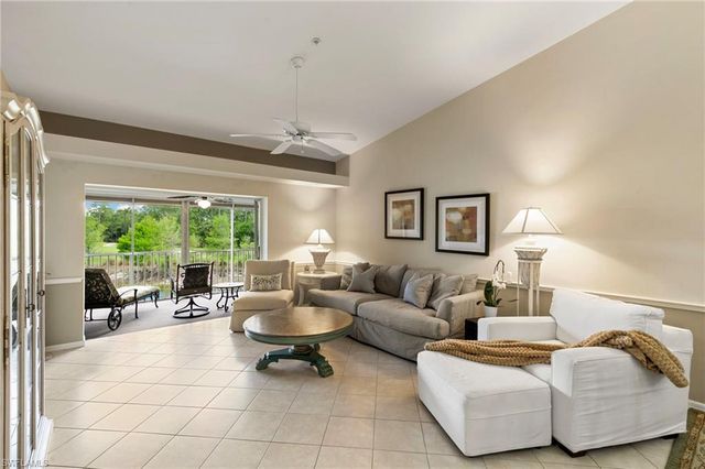 8400 Naples Heritage DR 1524, Naples, FL 34112