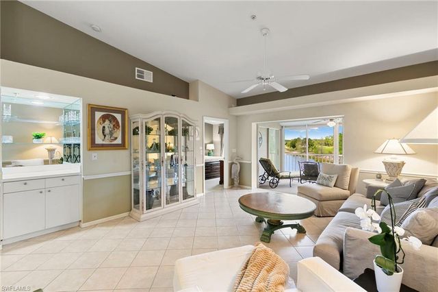 8400 Naples Heritage DR 1524, Naples, FL 34112