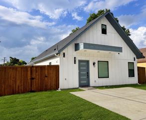 2916 Hemphill Street A, Greenville, TX 75401