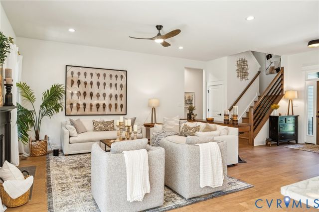 3936 Robins Ridge Dr, Moseley, VA 23120