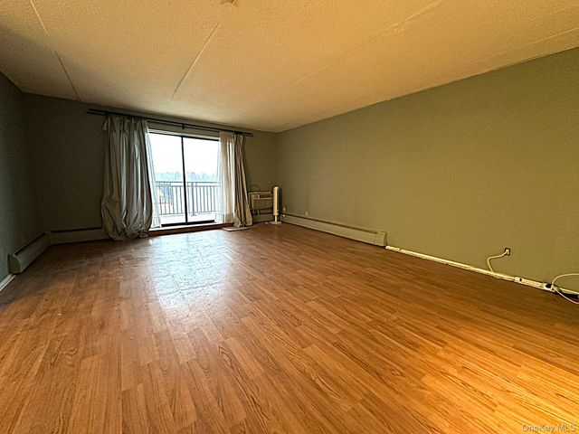 100 Diplomat Drive 8J, Mount Kisco, NY 10549