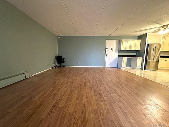 100 Diplomat Drive 8J, Mount Kisco, NY 10549