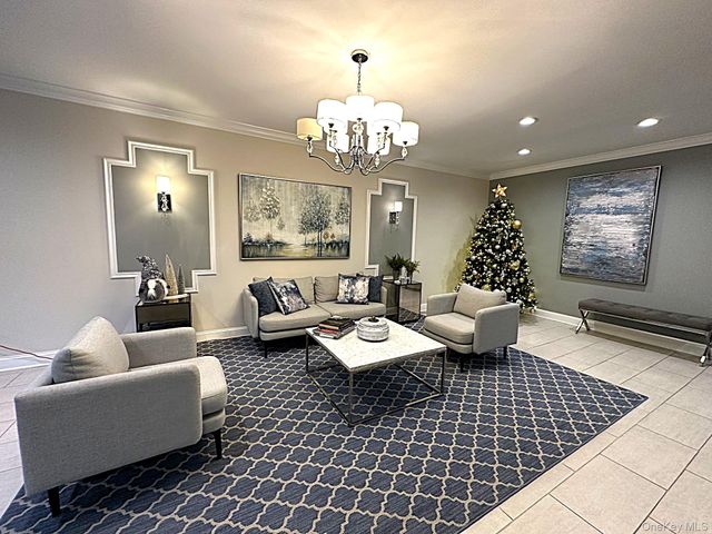 100 Diplomat Drive 8J, Mount Kisco, NY 10549