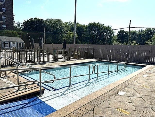 100 Diplomat Drive 8J, Mount Kisco, NY 10549