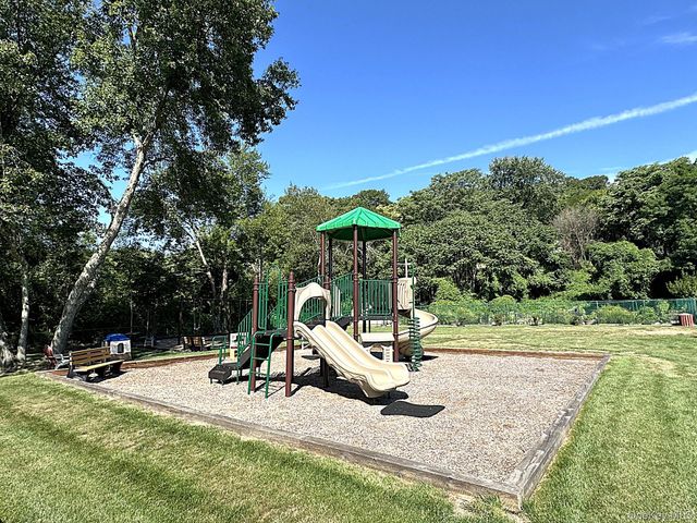 100 Diplomat Drive 8J, Mount Kisco, NY 10549