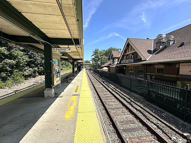 100 Diplomat Drive 8J, Mount Kisco, NY 10549