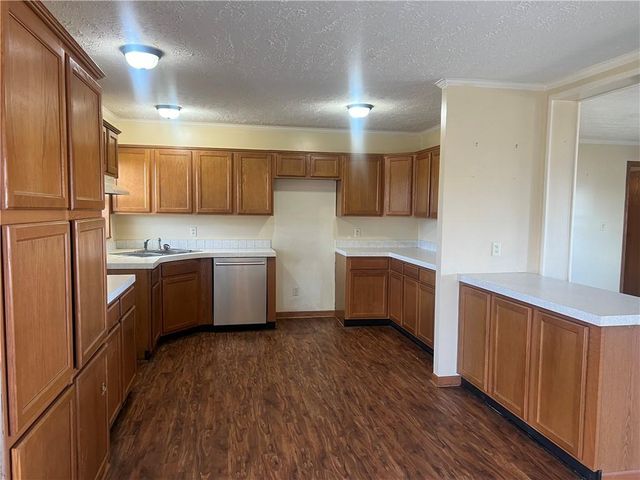 12 NW 1400th Road, Chilhowee, MO 64733