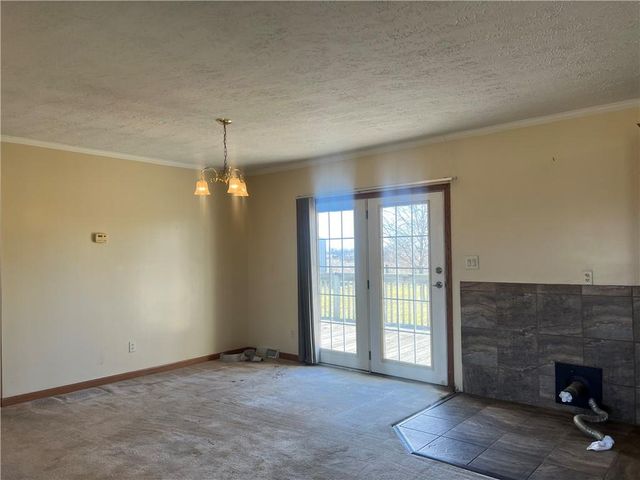 12 NW 1400th Road, Chilhowee, MO 64733