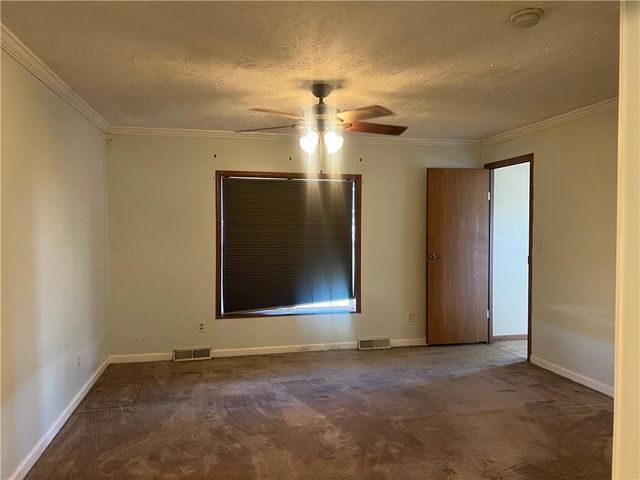 12 NW 1400th Road, Chilhowee, MO 64733