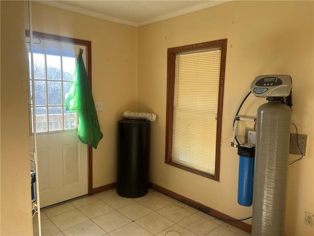 12 NW 1400th Road, Chilhowee, MO 64733