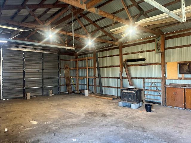 12 NW 1400th Road, Chilhowee, MO 64733