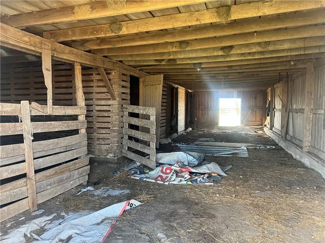 12 NW 1400th Road, Chilhowee, MO 64733