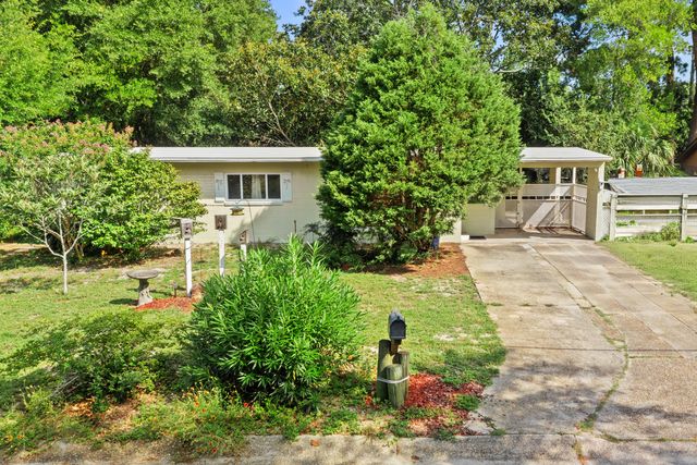 48 NE Laurie Drive, Fort Walton Beach, FL 32548