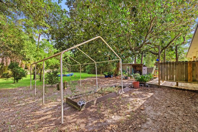 48 NE Laurie Drive, Fort Walton Beach, FL 32548