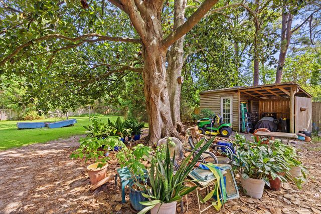 48 NE Laurie Drive, Fort Walton Beach, FL 32548