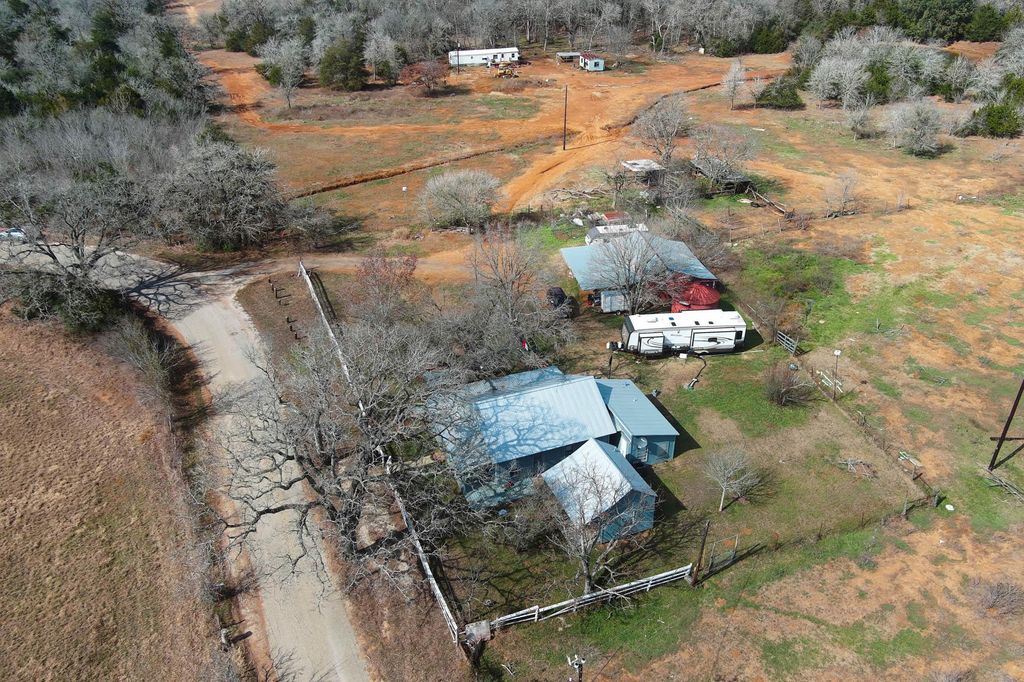 1648 Jeddo RD, Rosanky, TX 78953