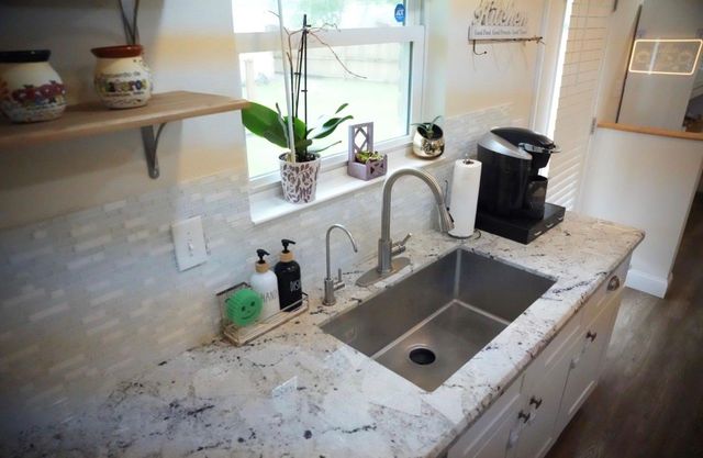 215 County Road 193, Alvin, TX 77511
