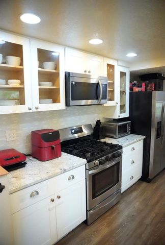 215 County Road 193, Alvin, TX 77511