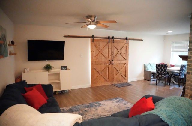 215 County Road 193, Alvin, TX 77511