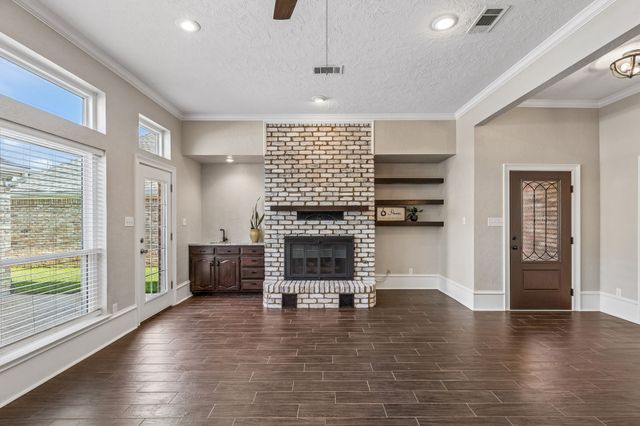604 Shalamar Place, Irving, TX 75061