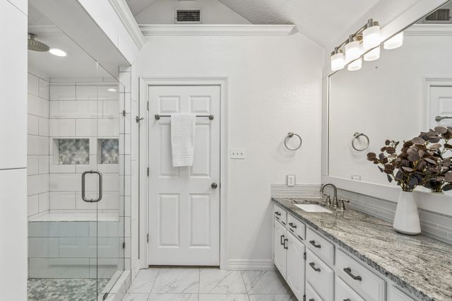 604 Shalamar Place, Irving, TX 75061
