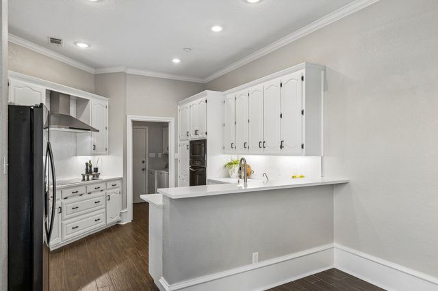 604 Shalamar Place, Irving, TX 75061
