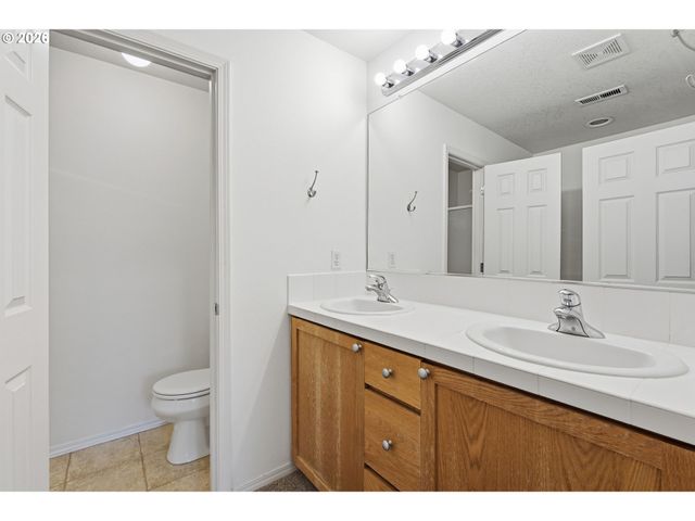 17290 Sw BERKELEY Ln, Beaverton, OR 97003