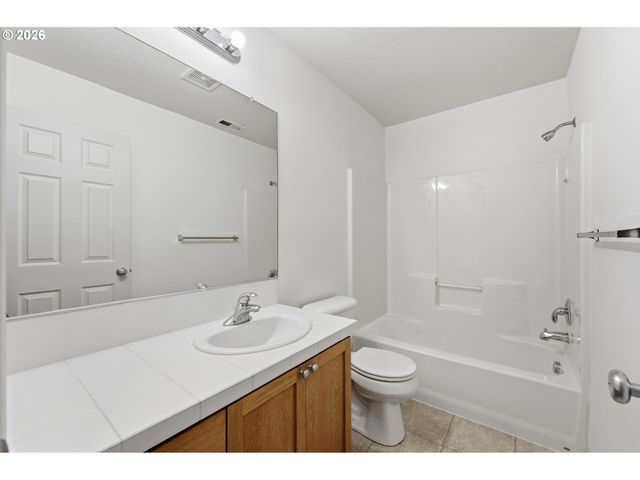 17290 Sw BERKELEY Ln, Beaverton, OR 97003