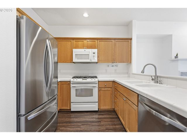 17290 Sw BERKELEY Ln, Beaverton, OR 97003