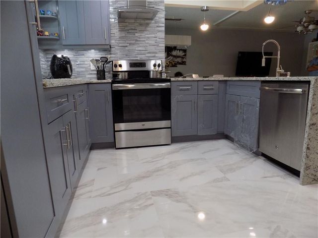 7811 NW 40th Court, Coral Springs, FL 33065