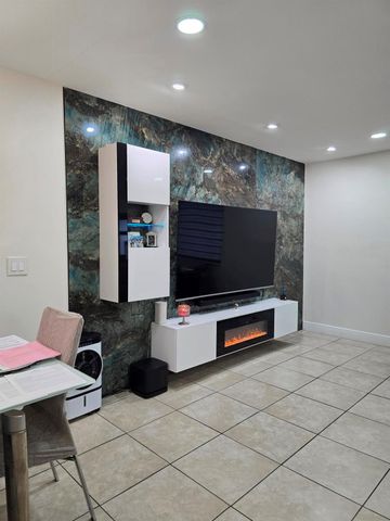 7811 NW 40th Court, Coral Springs, FL 33065